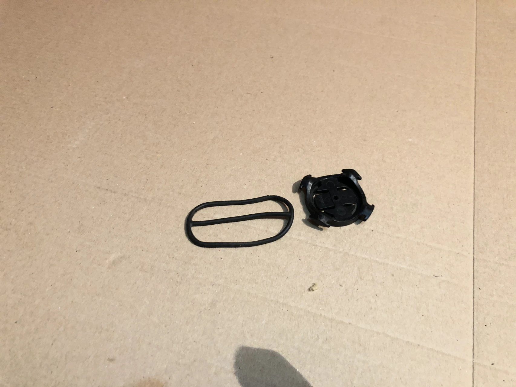 1. Suport ghidon pentru Garmin, Wahoo