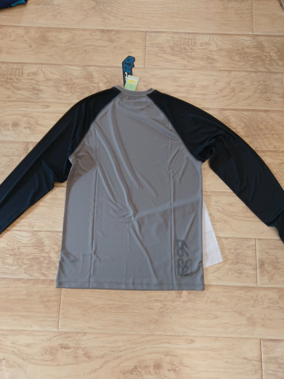 2. Jersey Trail/Enduro Royal Racing Core LS Sky Ash Black