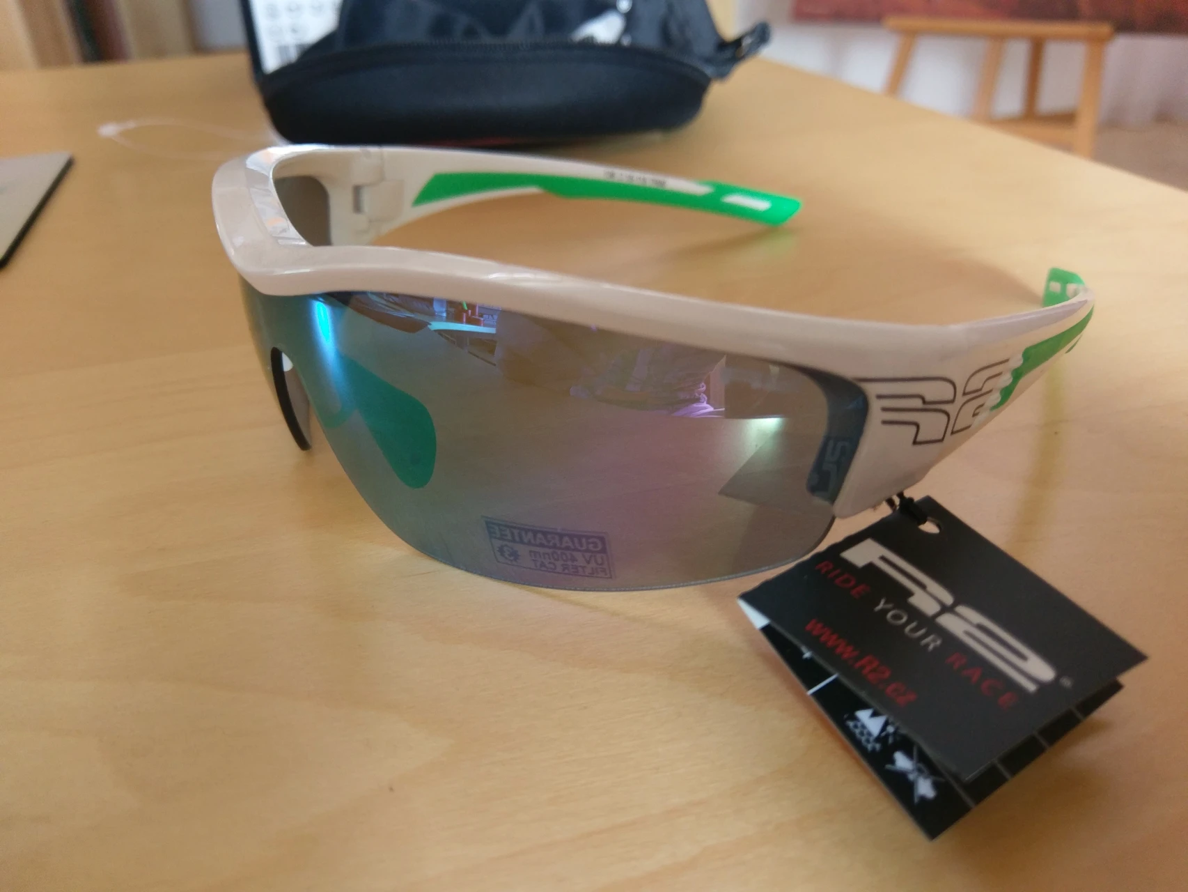 3. Ochelari R2 AT038F