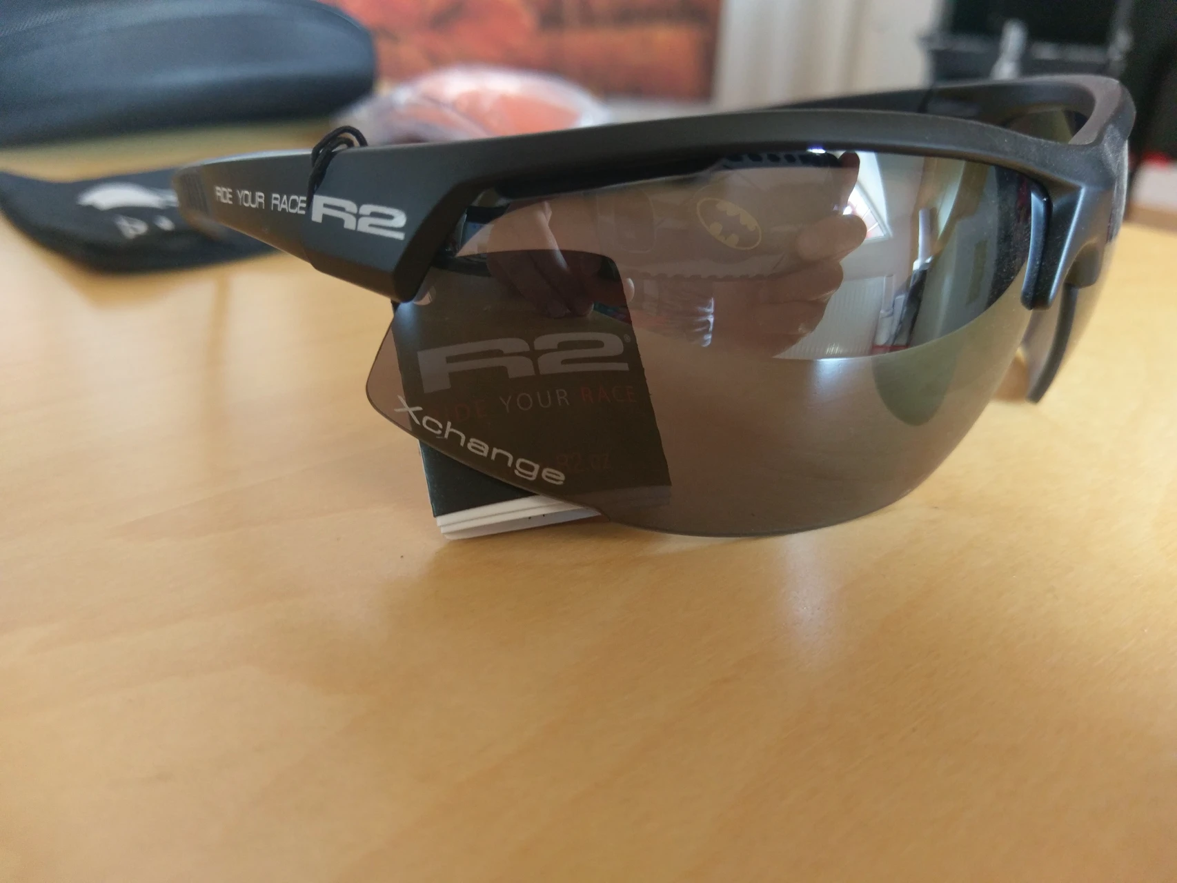 1. Ochelari R2 AT063N