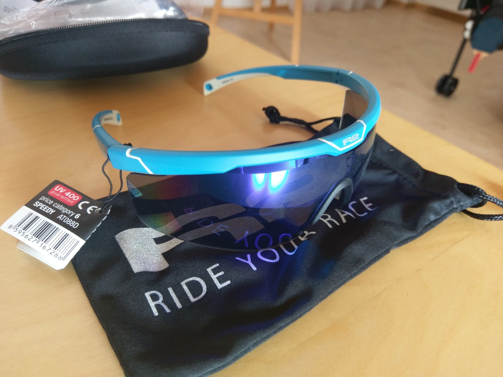 3. Ochelari R2 AT088D