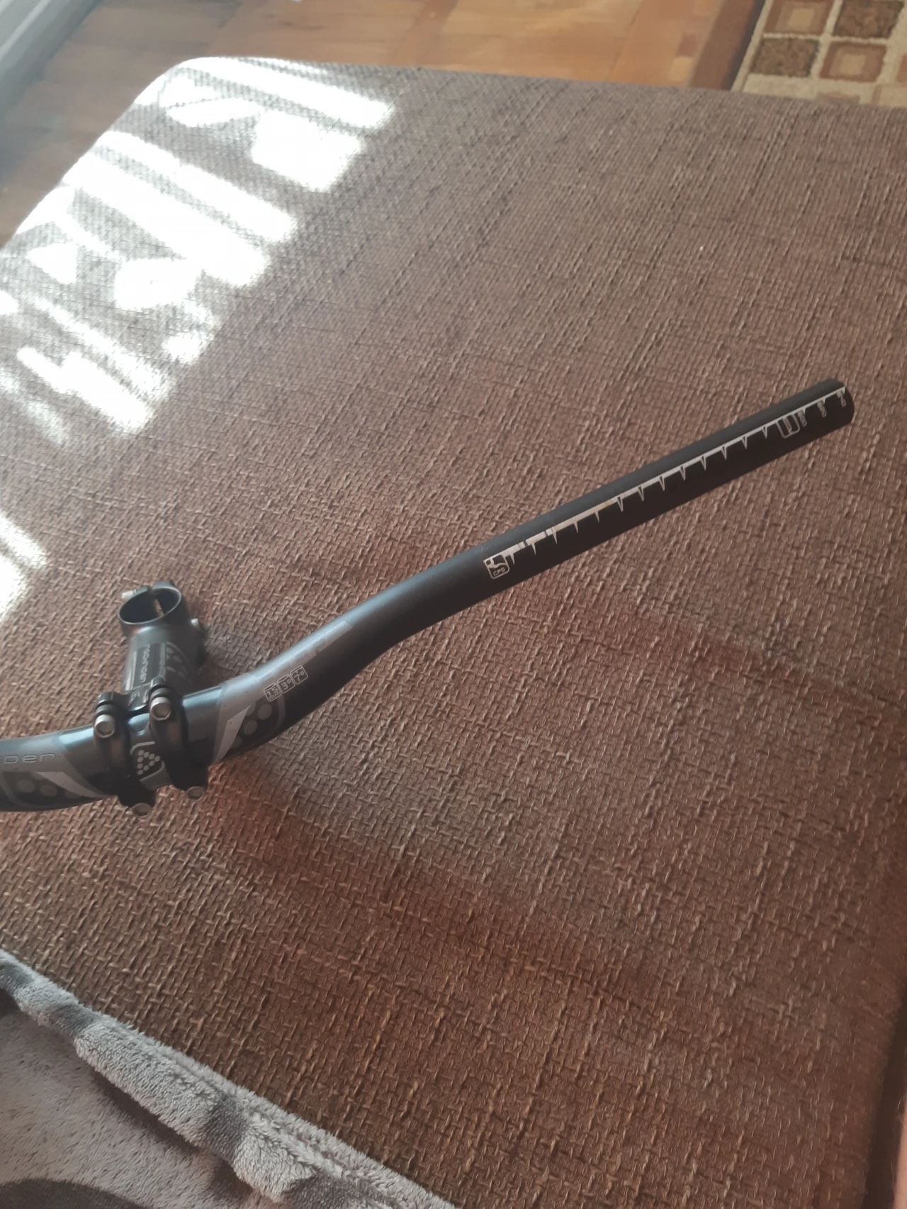 1. Ghidon de 640mm