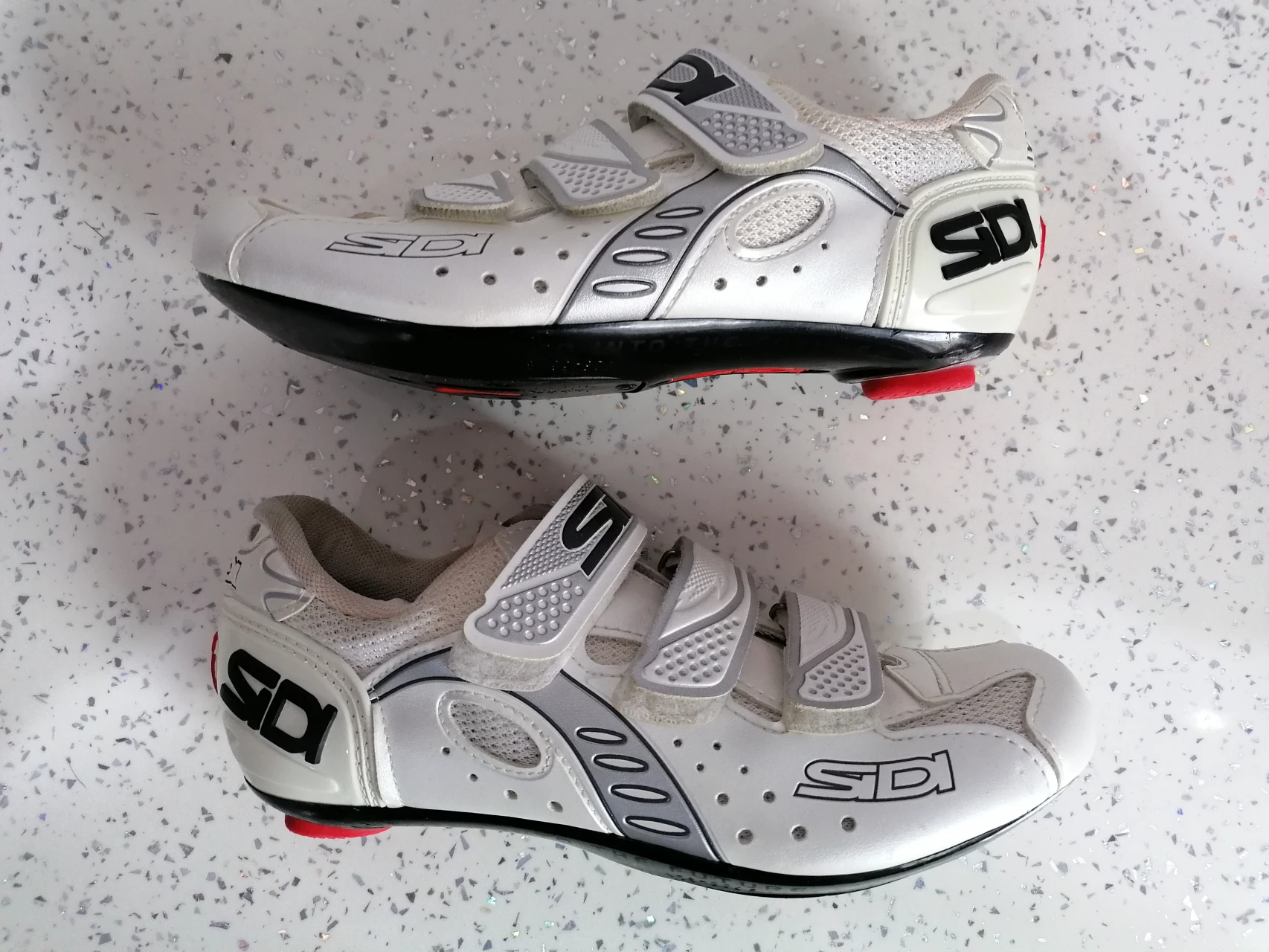 1. Sidi sosea dama size 39