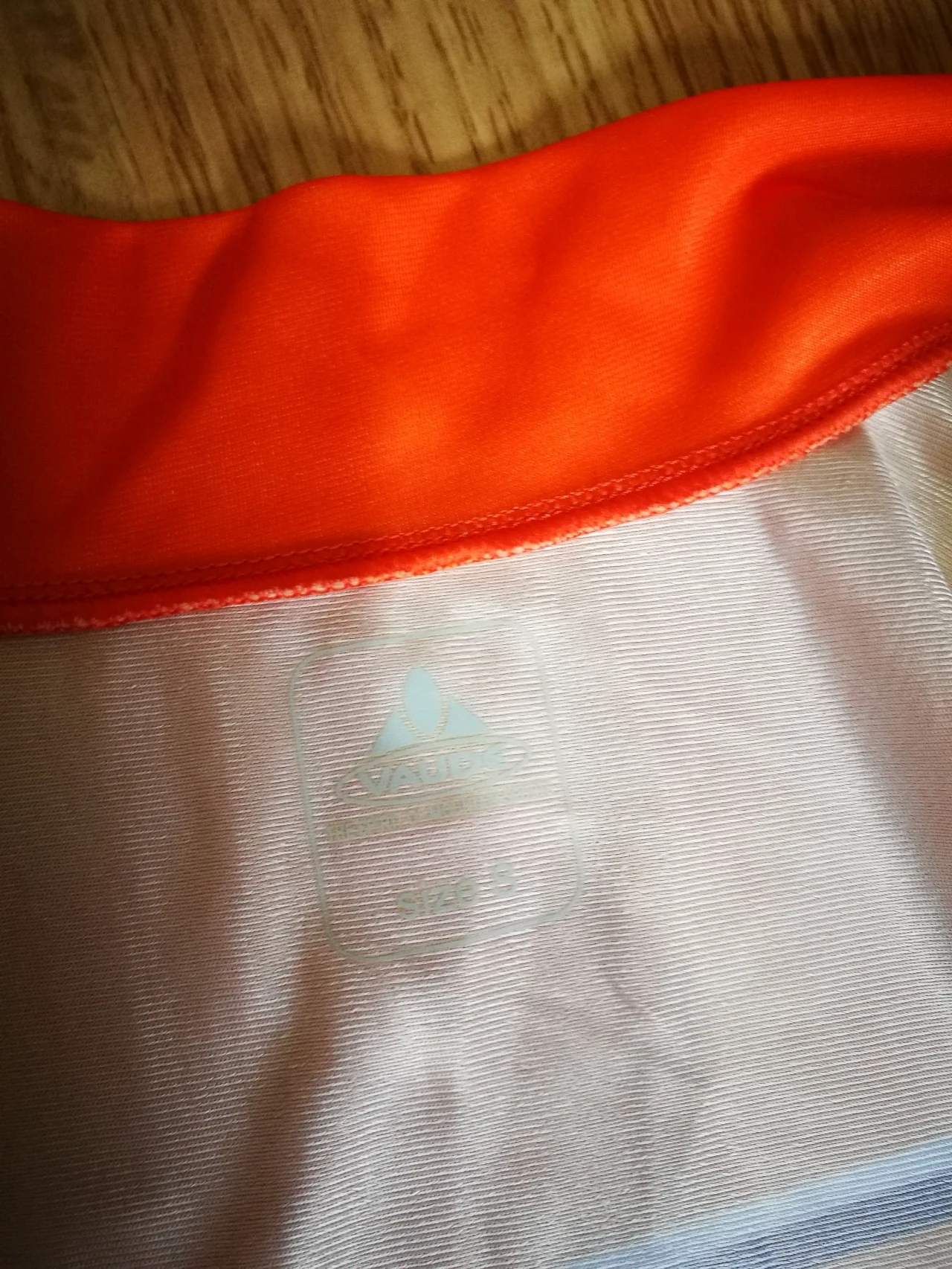 1. Vand 3 tricouri Vaude M,S