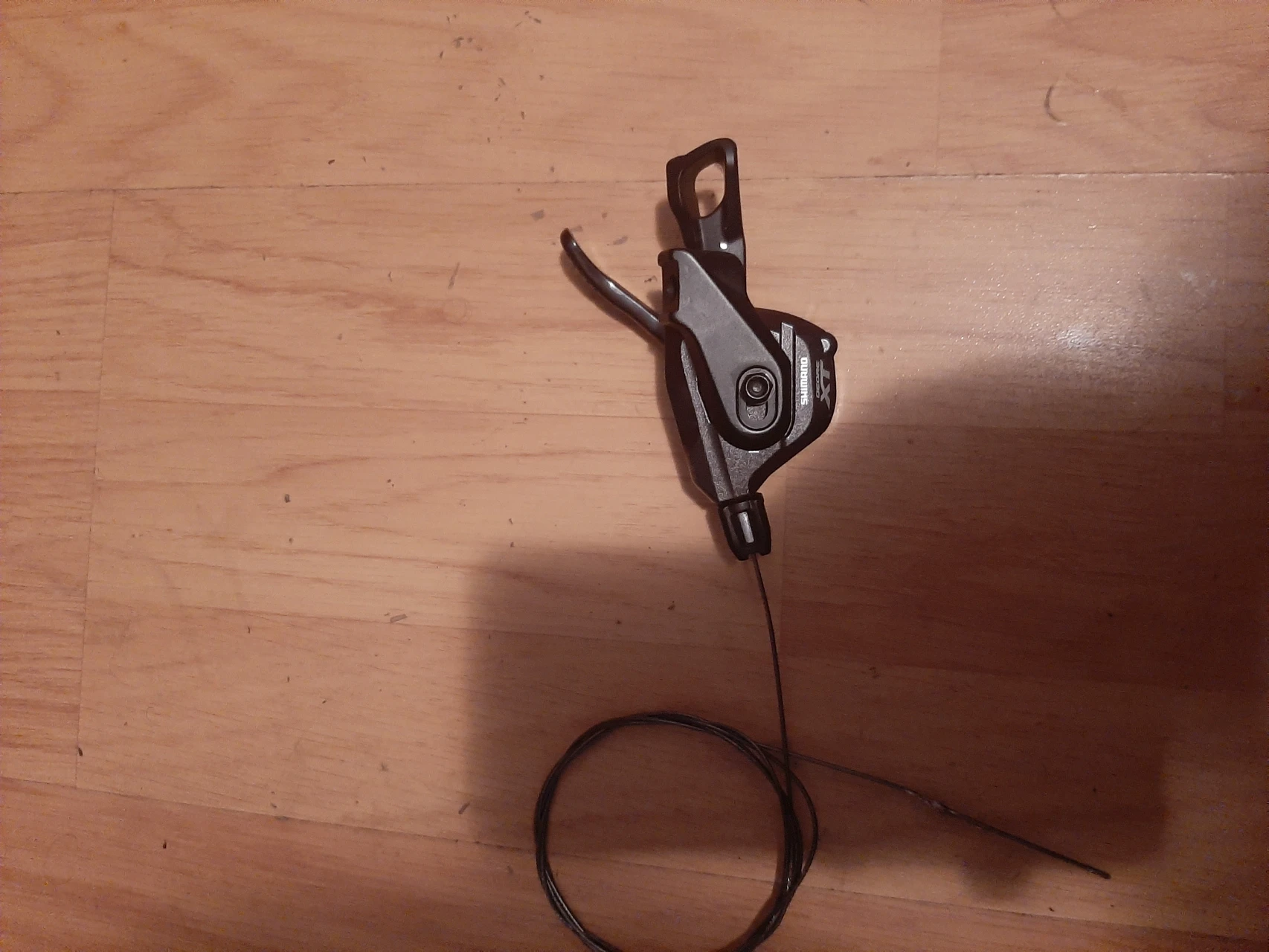 1. Shimano xt maneta fata de 3 foi