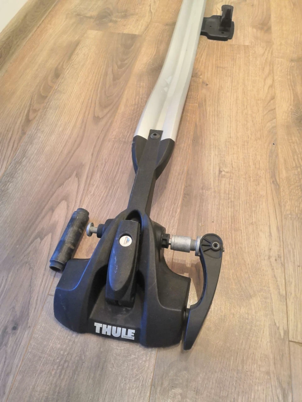 1. Adaptor Thru-axle Thule OutRide 561