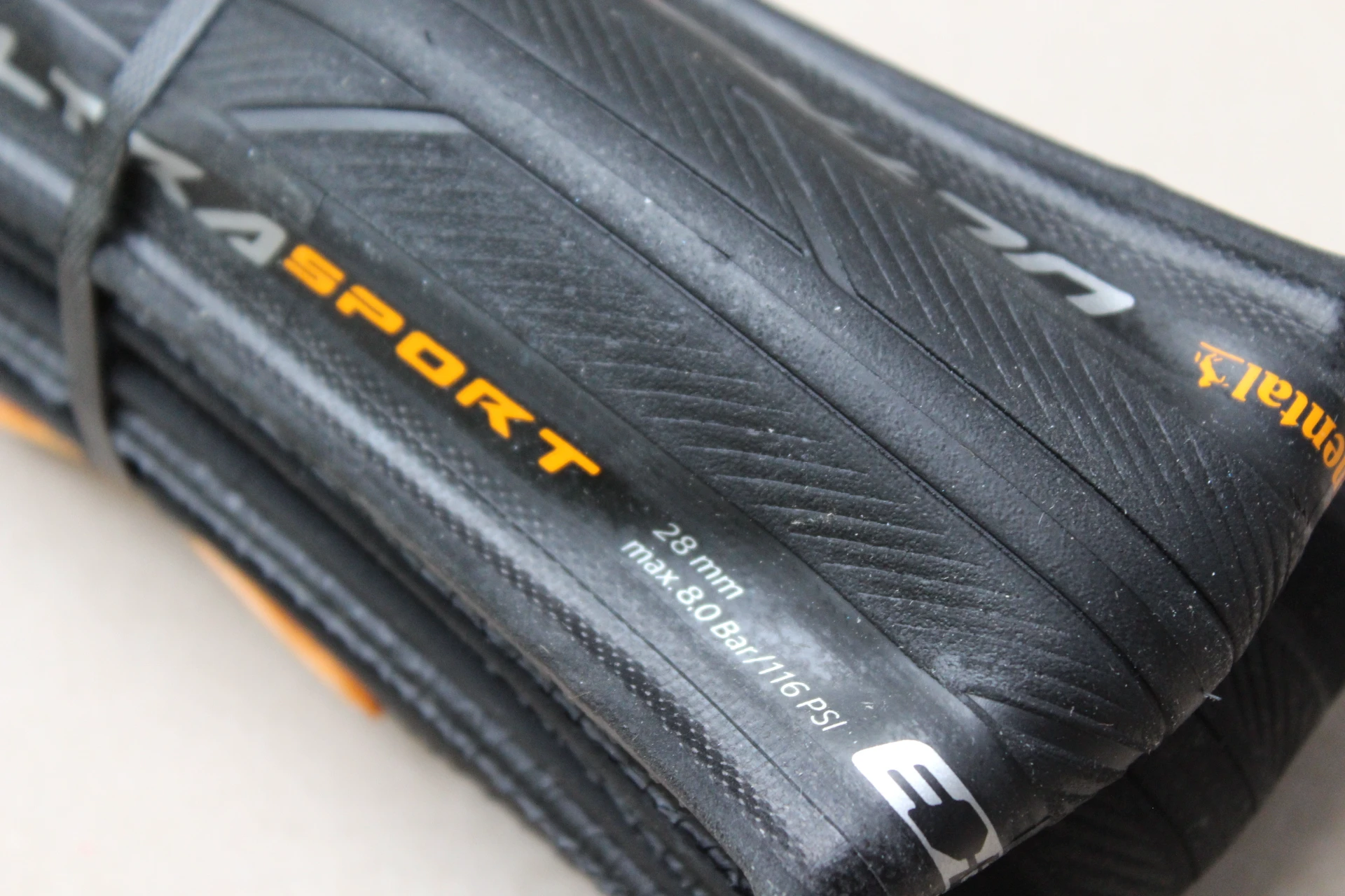 4. Continental Ultra Sport IIl pliabil 28-622 - negru