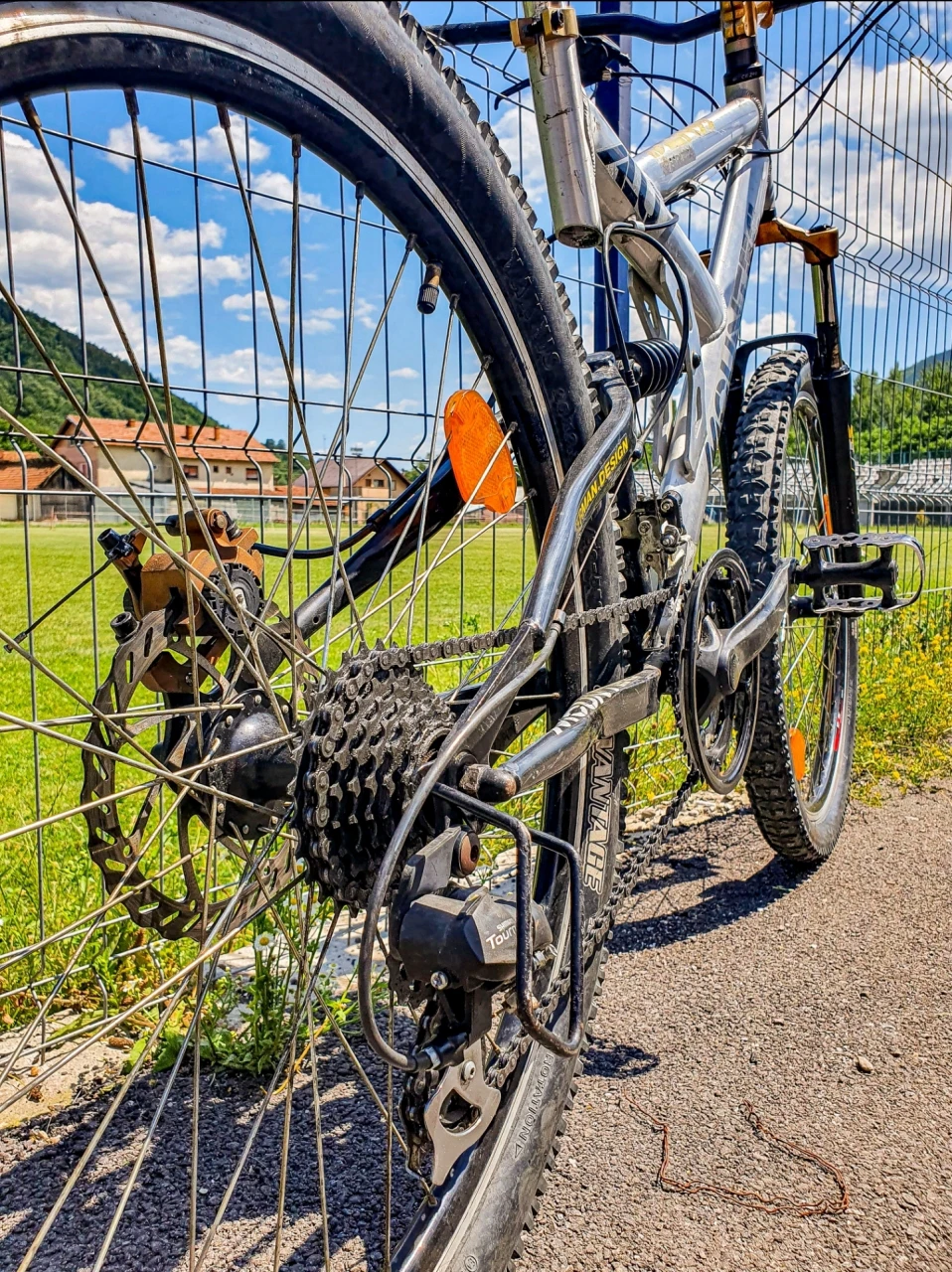 2. Vând bicicleta MTB Mountec (german edition)