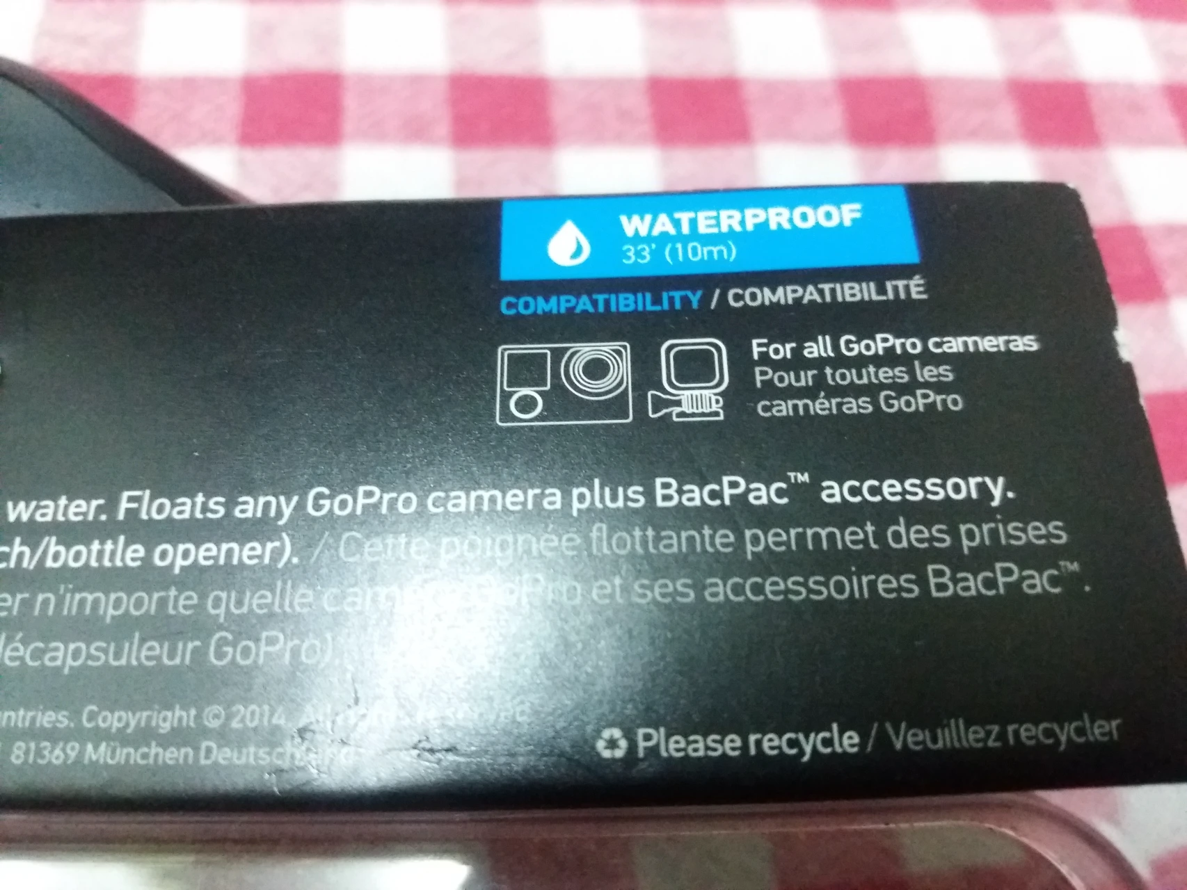 1. GoPro - The Handler Floating Hand Grip - maner plutitor + cheie desfacut surub