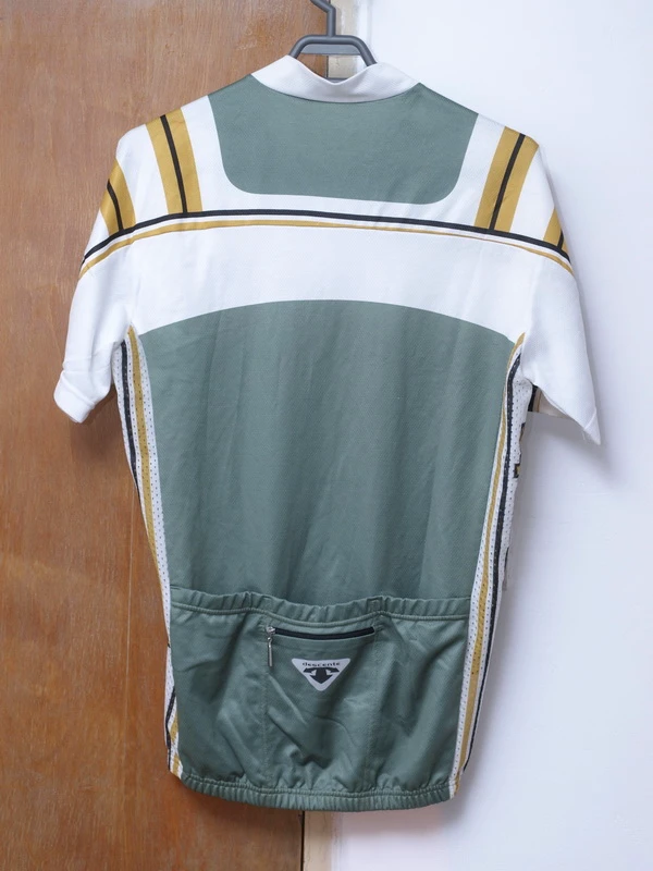 1. Tricou Descente S