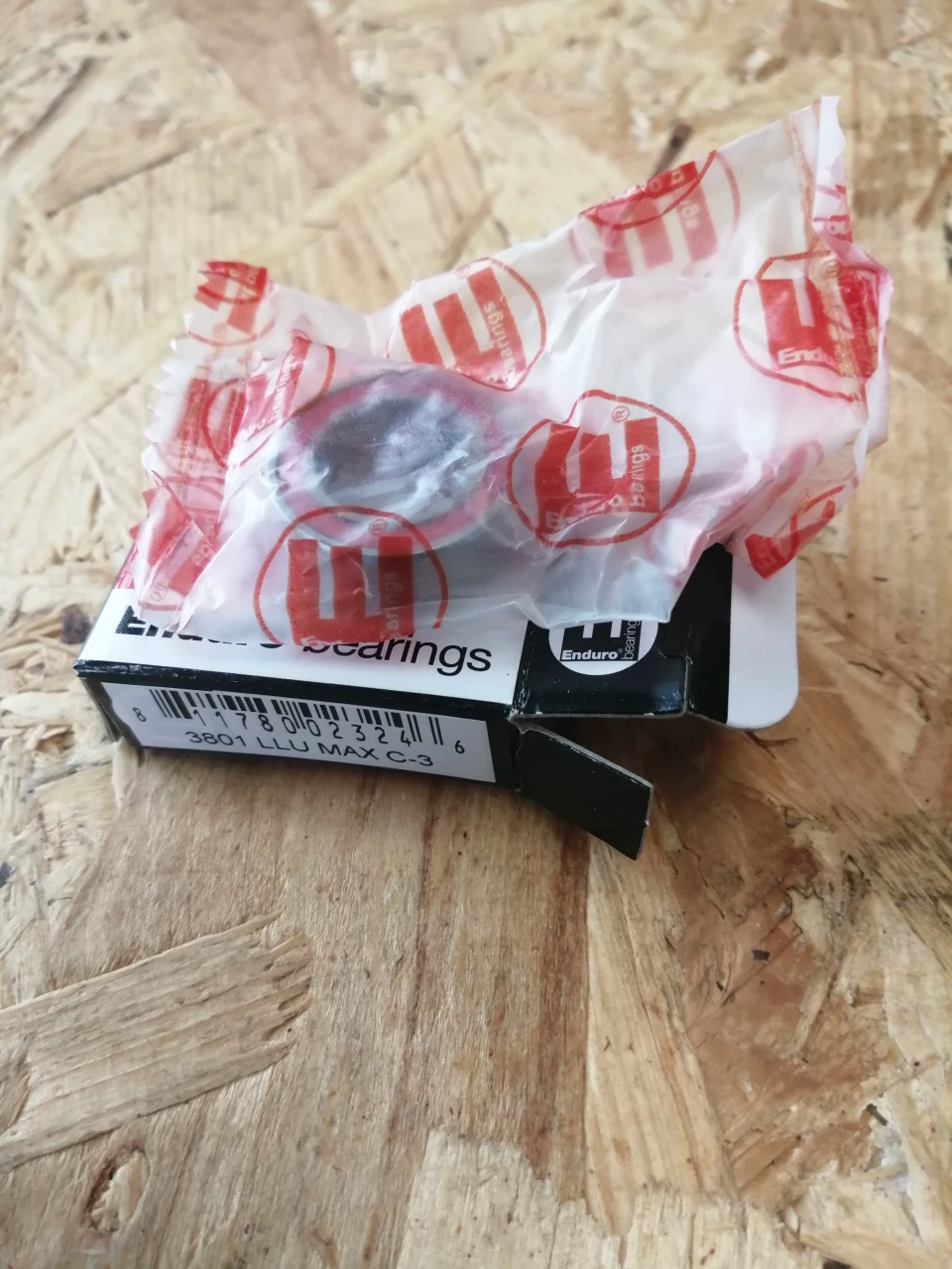 1. Rulment Enduro Bearings 3801 LLU MAX | 12x21x8 mm | EB9327