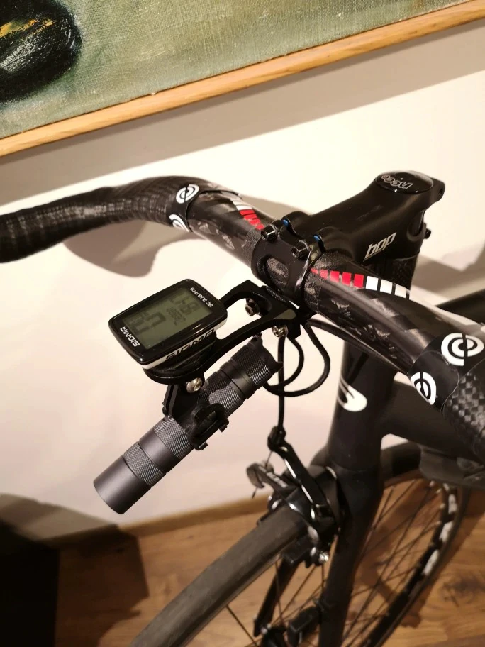 6. Adaptor ciclocomputer