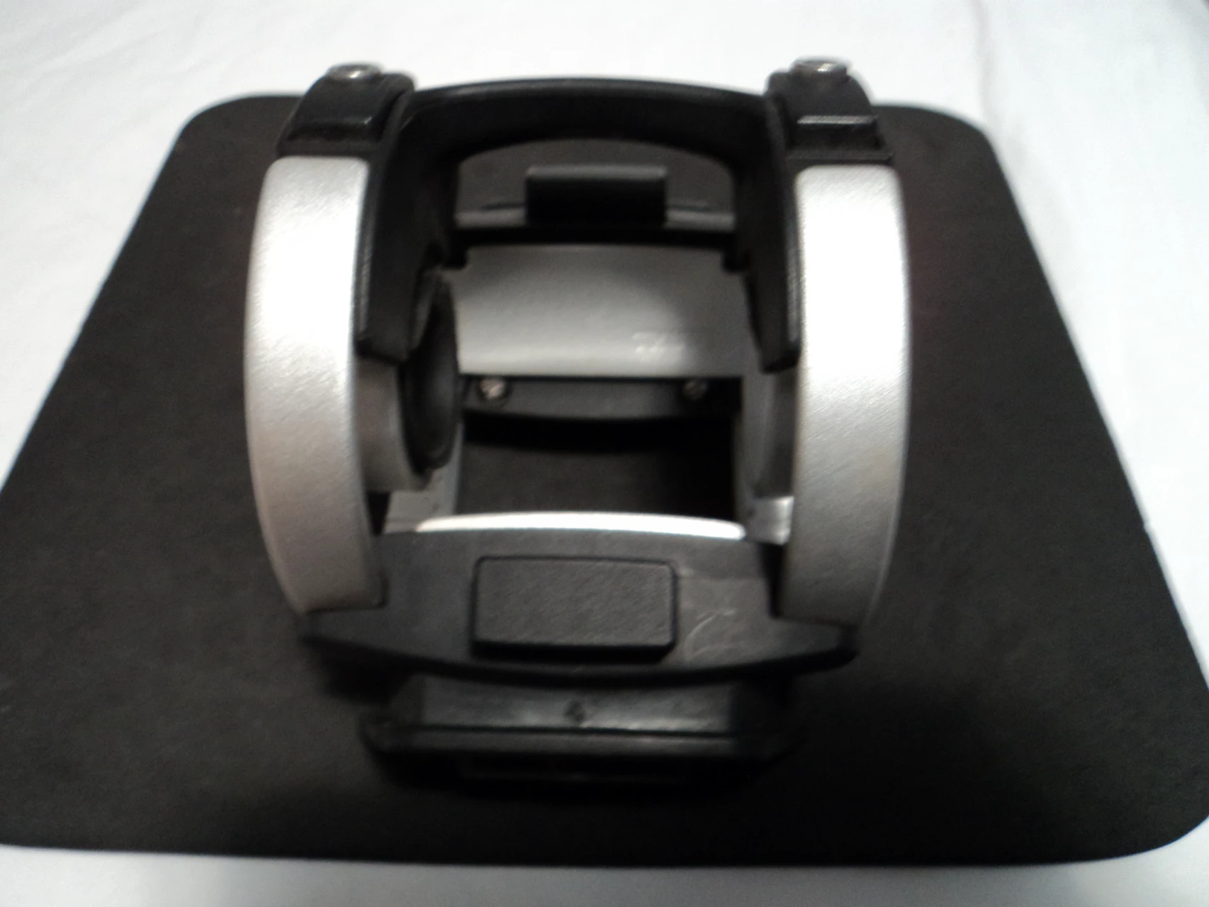 1. Adaptor THULE PNP ghidon