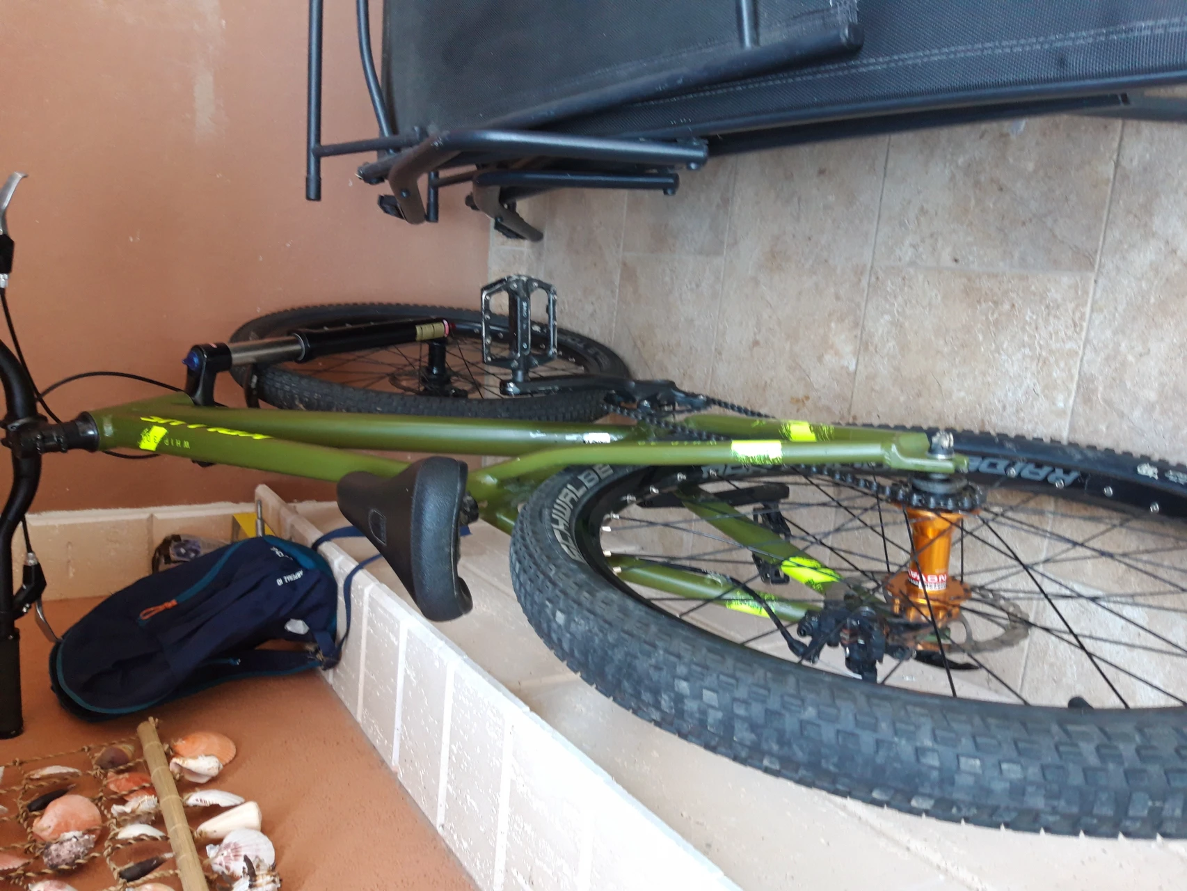 1. Vand dirt jumper kellys whip 30