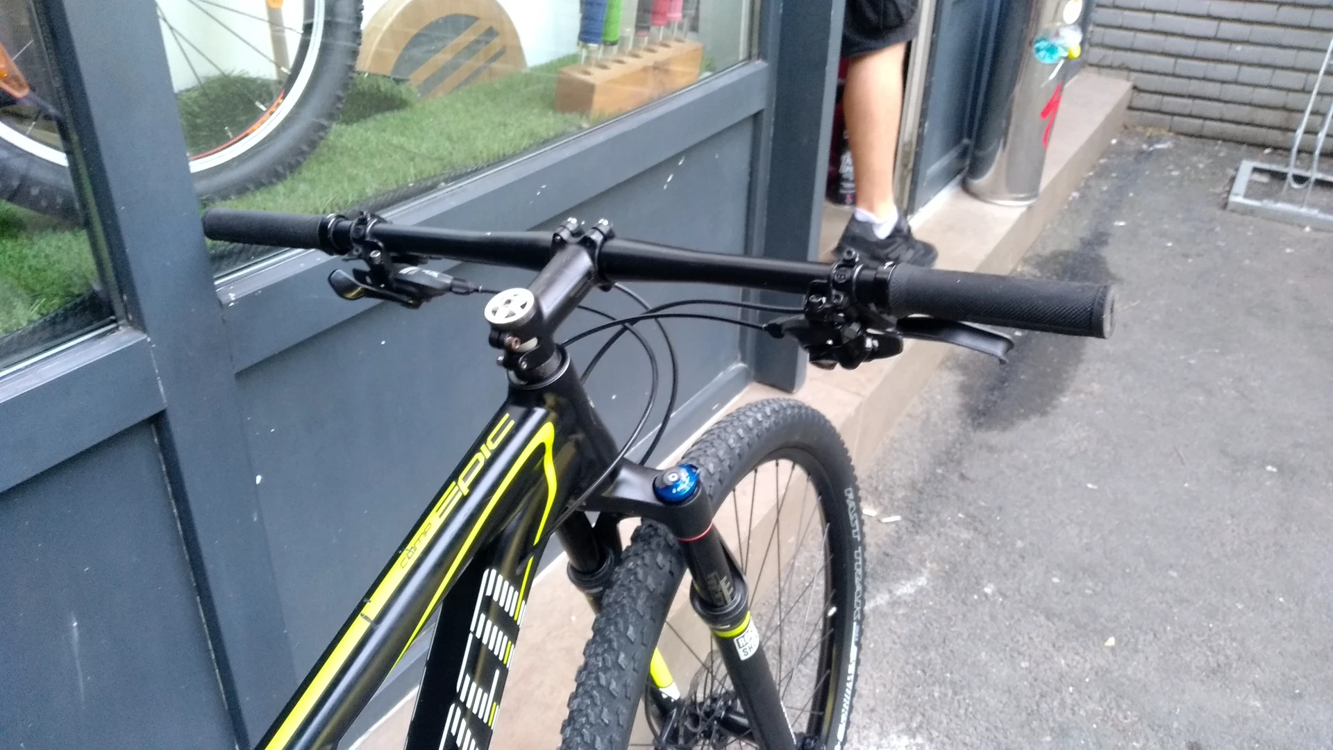 1. Mtb specialized epic comp 29;