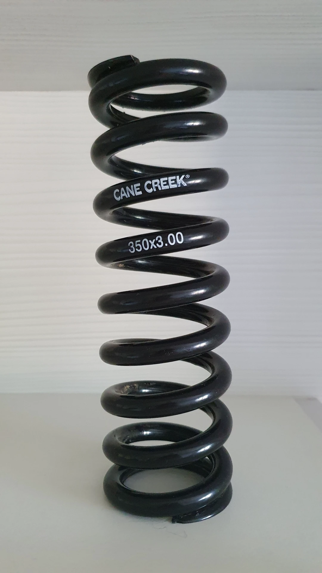 1. Vand arcuri pentru amortizoare Cane Creek
