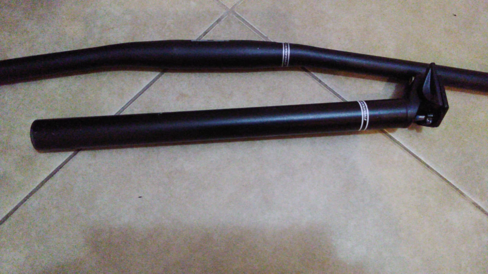 1. Tija sa si Ghidon,marca Cannondale