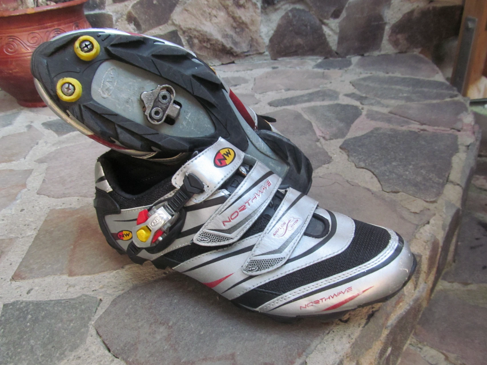 1. Pantofi Northwave nr. 44.5 , 29.25 cm