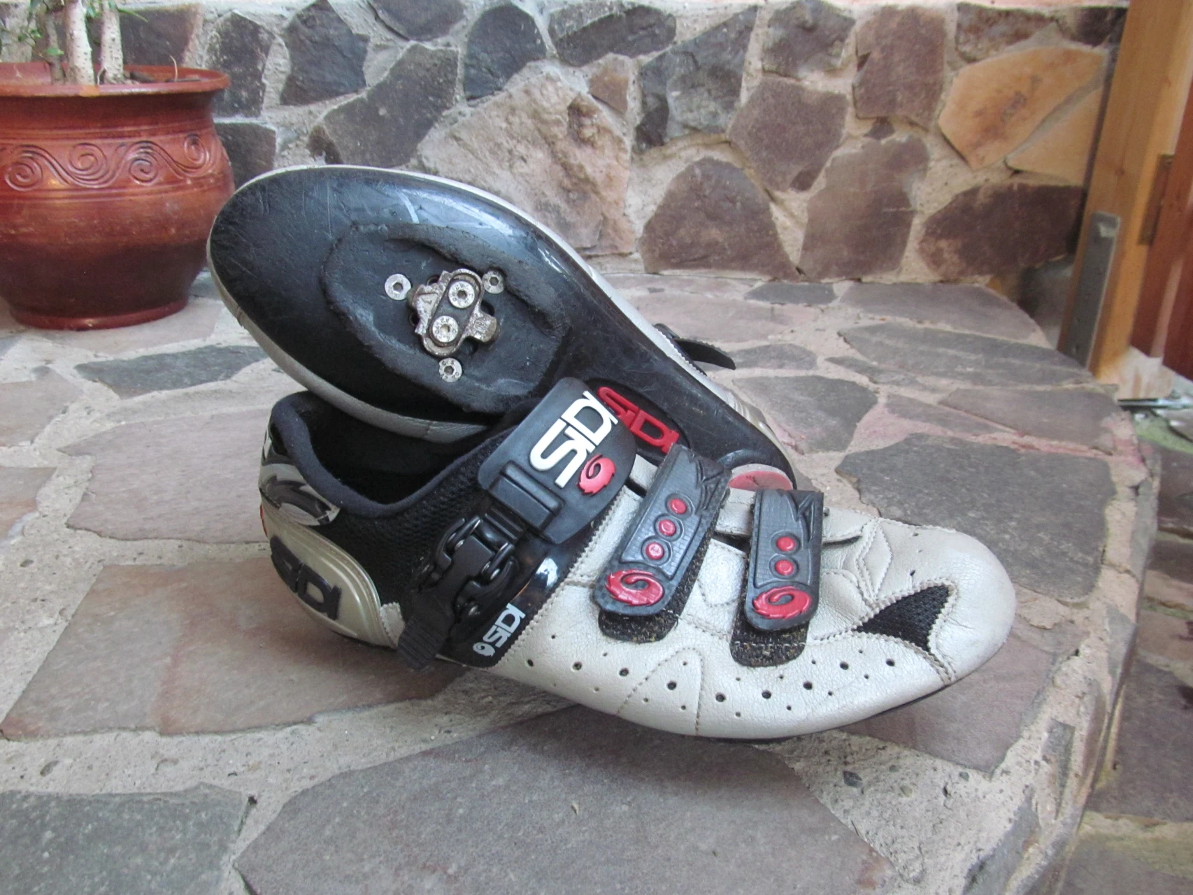 1. Pantofi Sidi nr 44, 27 cm