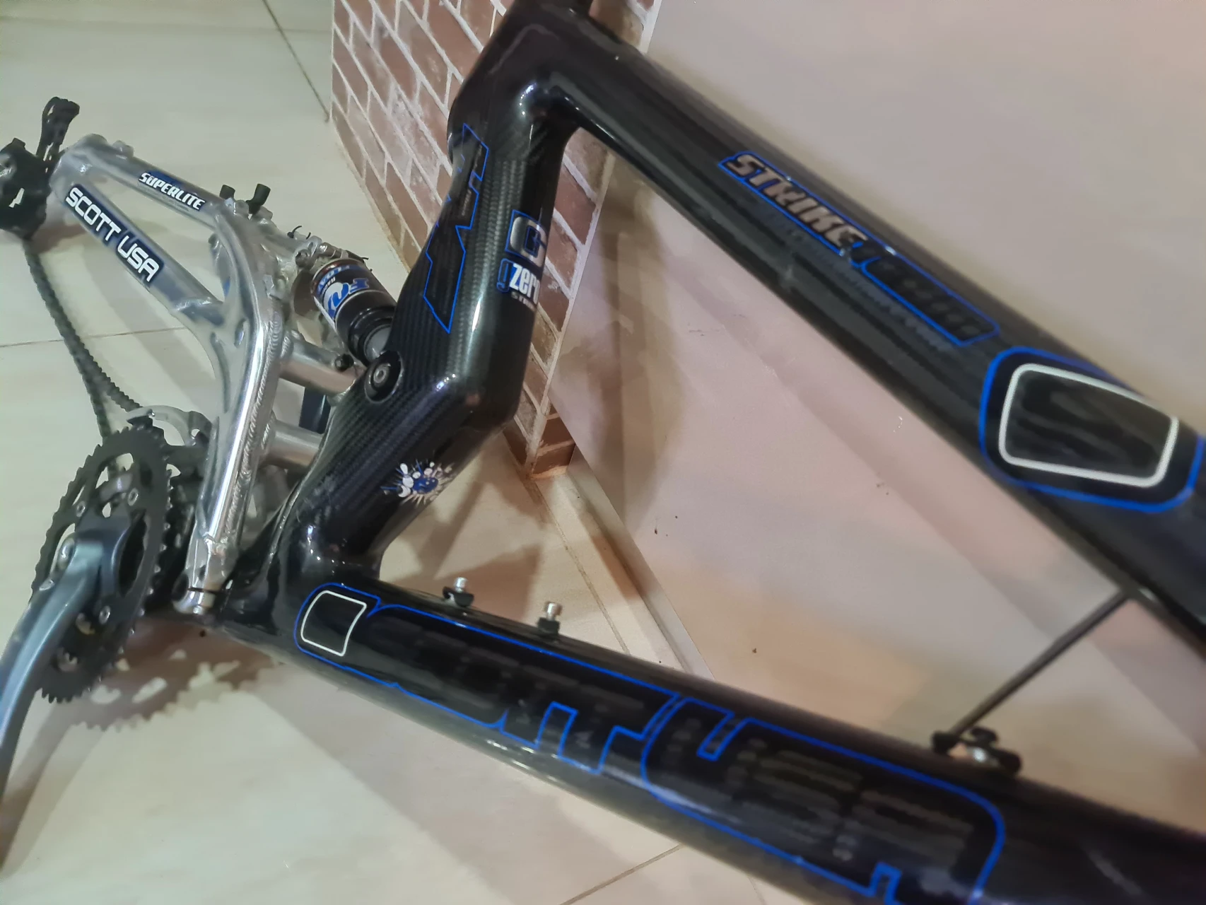 2. Cadru scott strike g carbon +fox float rl+transmisie