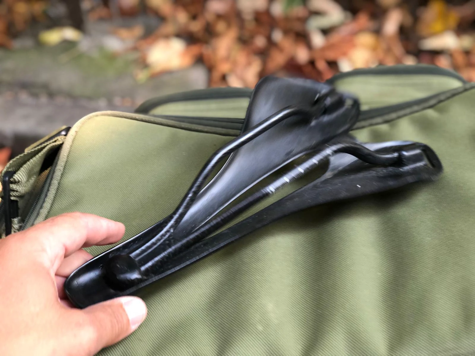 1. Vand sa carbon copie Specialized Toupe