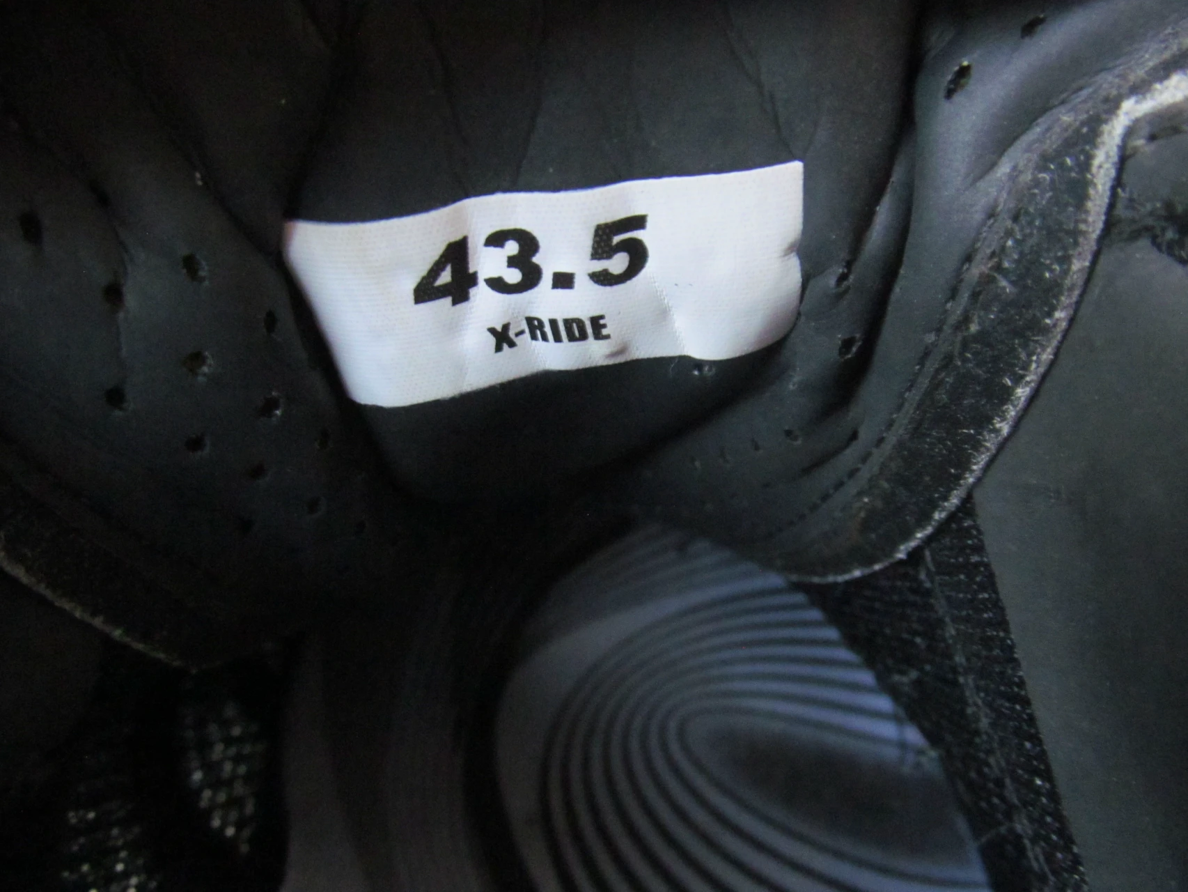 4. Pantofi DMT nr 43.5, 27.5 cm