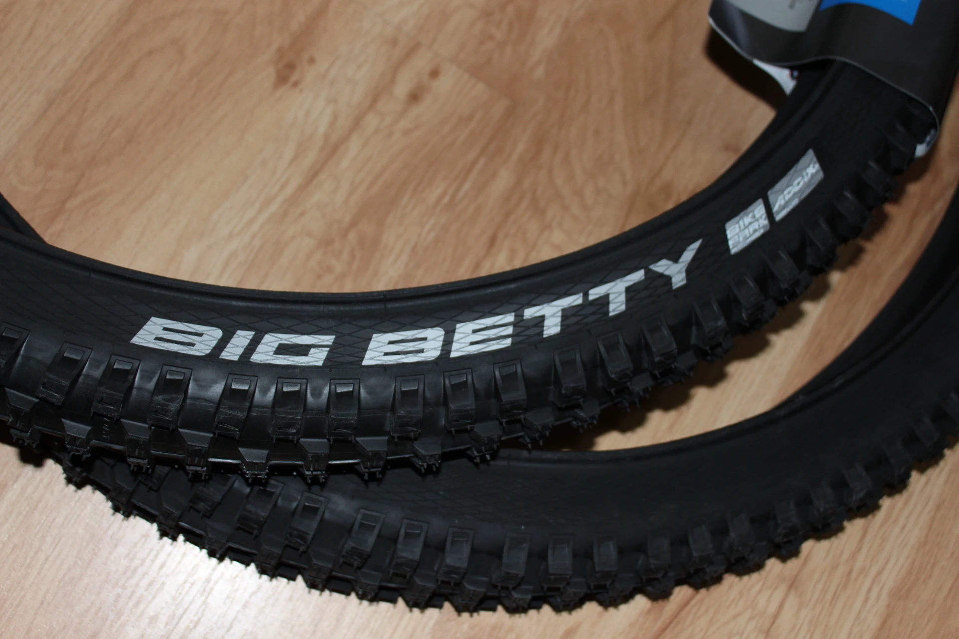 2. Schwalbe Big Betty E-50 Addix TwinSkin 27.5x2.40 - sarma