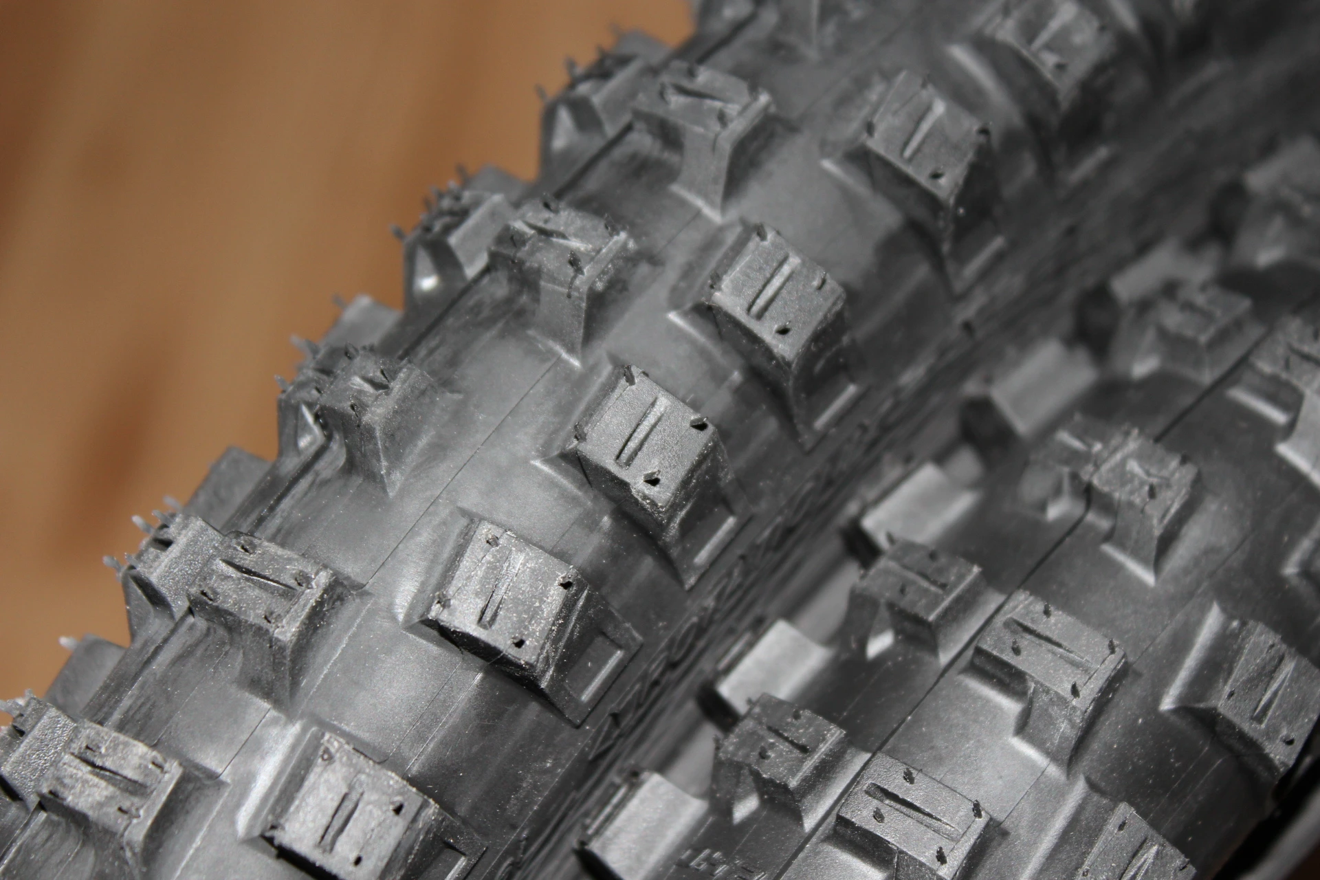 3. Schwalbe Big Betty E-50 Addix TwinSkin 27.5x2.40 - sarma