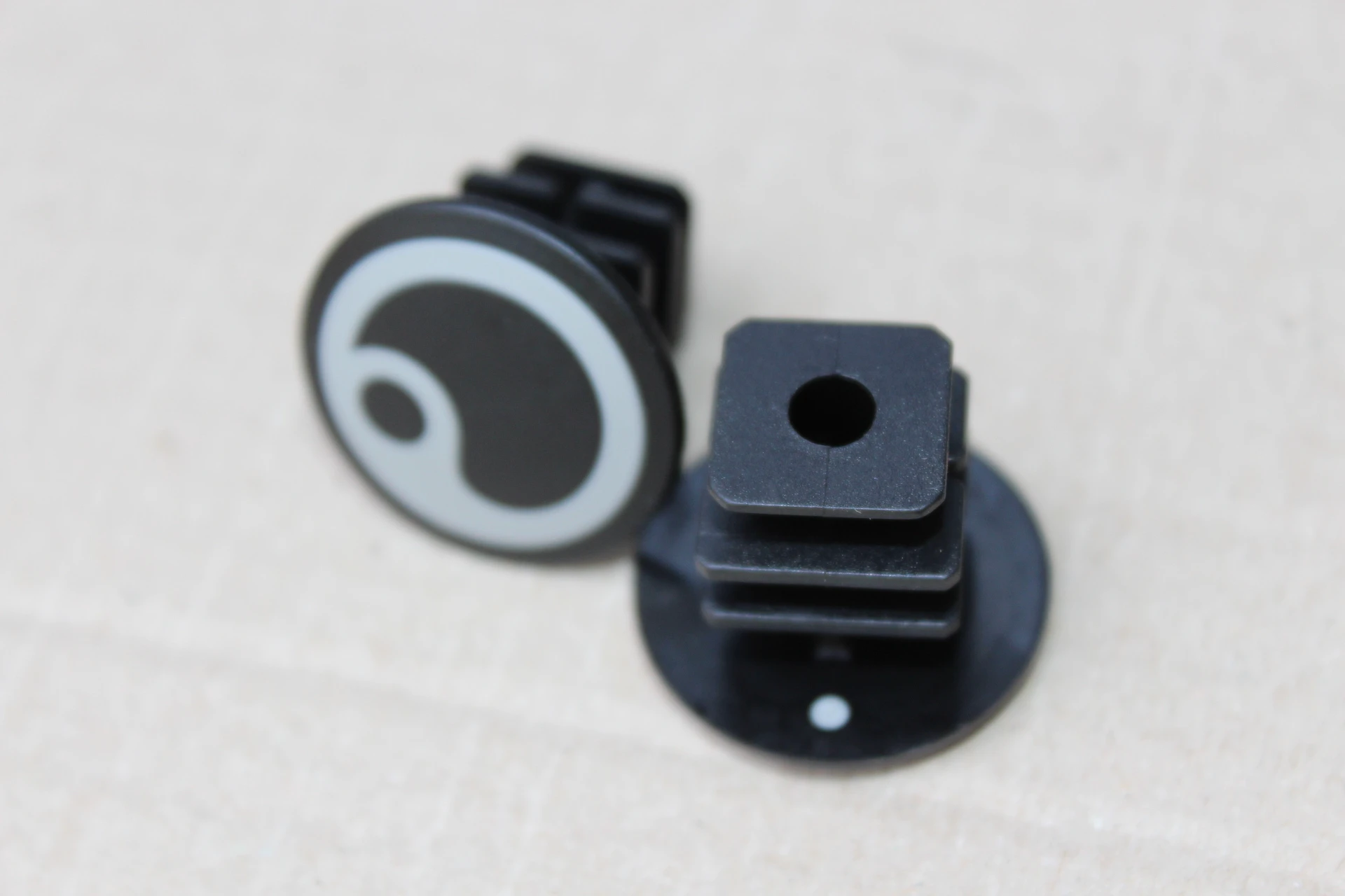 2. Ergon set dop manson GA2 Twistshift pentru ghidon