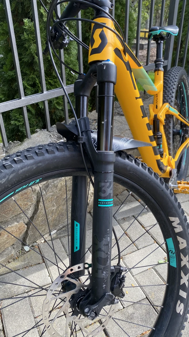 1. Scott Spark Plus 720
