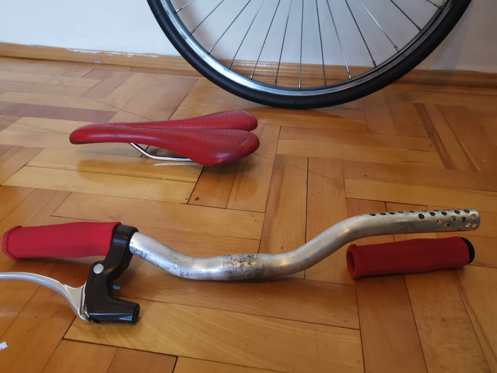 1. Roata 26" + sa & ghidon