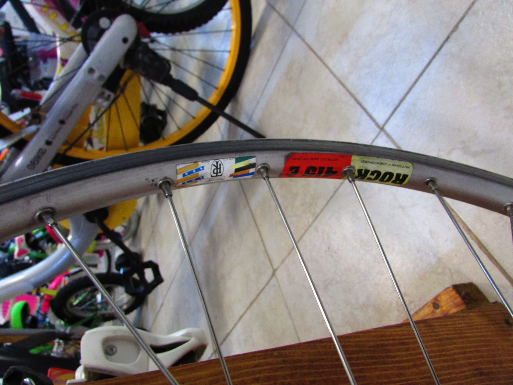 1. Roata Rock 415 E 26" cod:026
