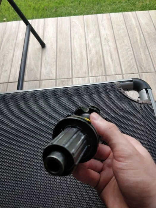 1. Butuci cursiera disc Mavic