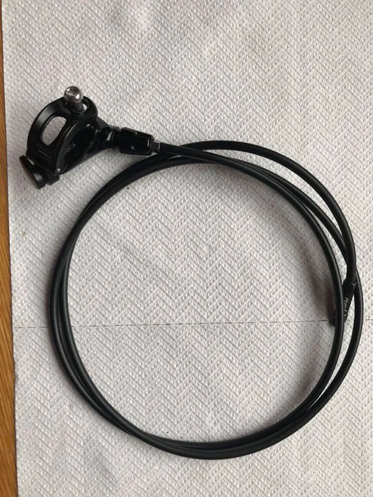 1. Maneta Dropper Rockshox Reverb Stealth
