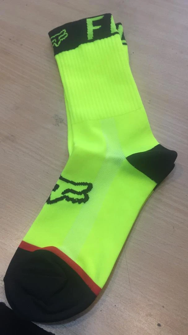 4. Sosete ciclism replica Fox , Specialized , negru rosu verde galben