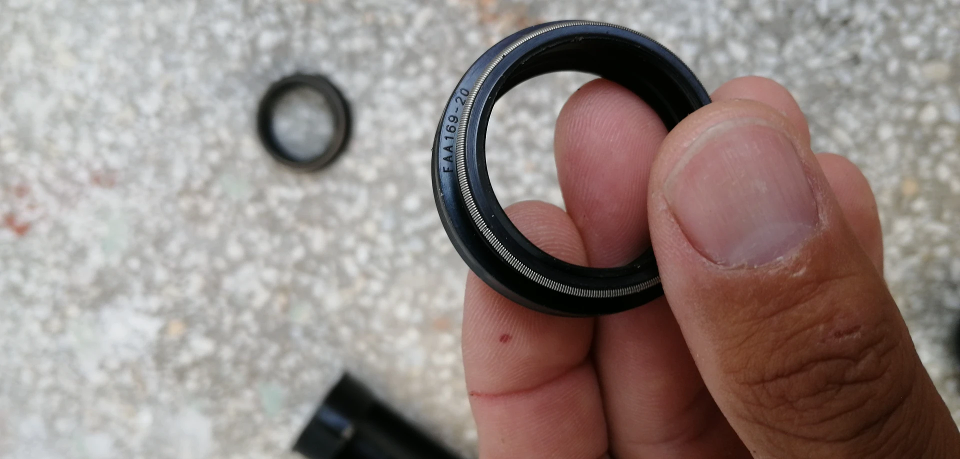 1. Kit reparatie furca suntour xcr32