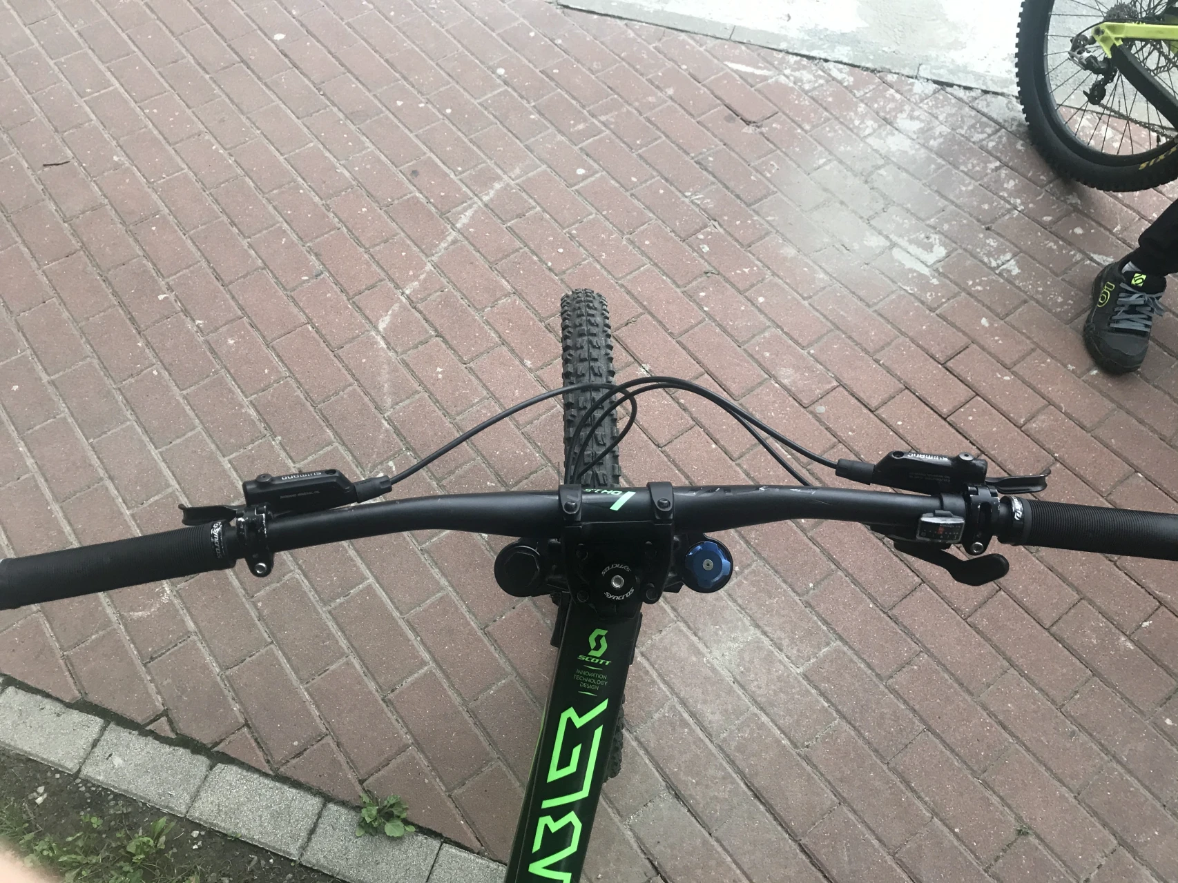 1. Bicicleta scott gambler 2017