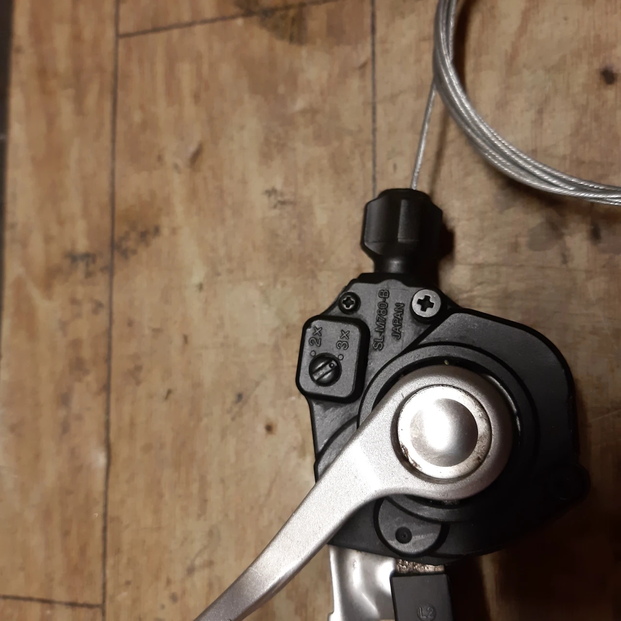 1. Maneta schimbator Shimano XT M 780