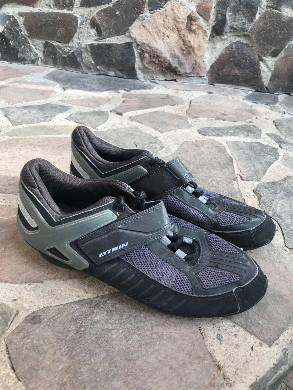 2. Pantofi B'TWIN nr 42, 27 cm
