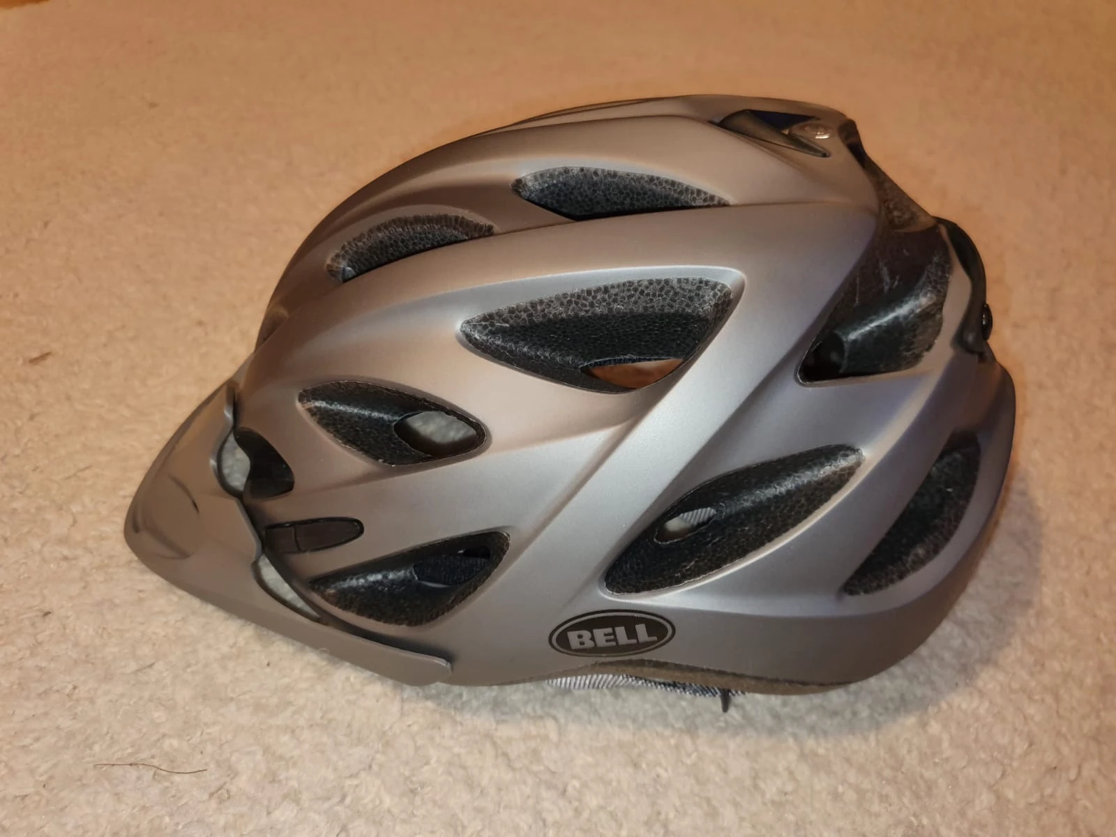 1. Casca Biciclete Bell