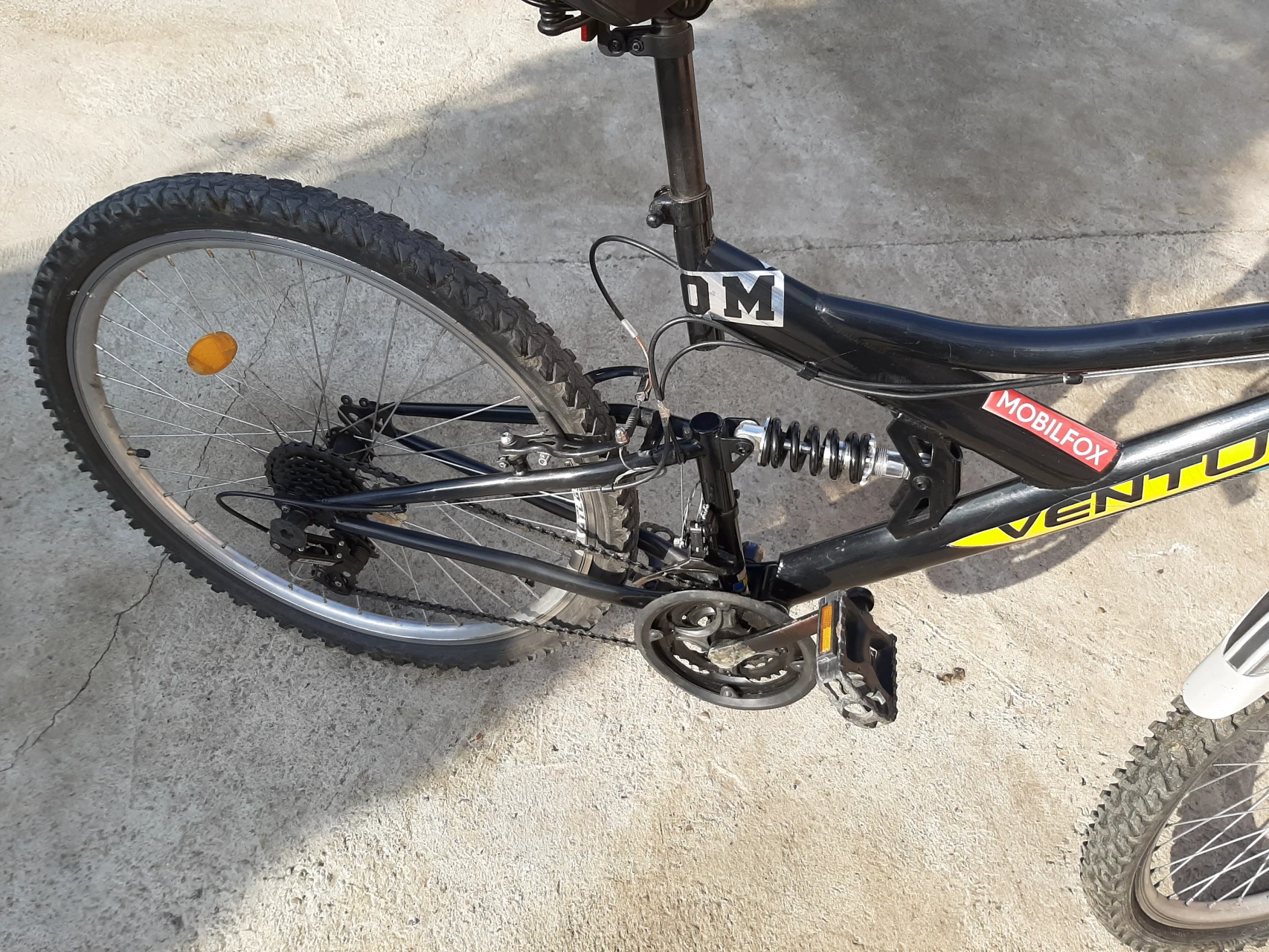 1. Vând Bicicleta Venture 1490