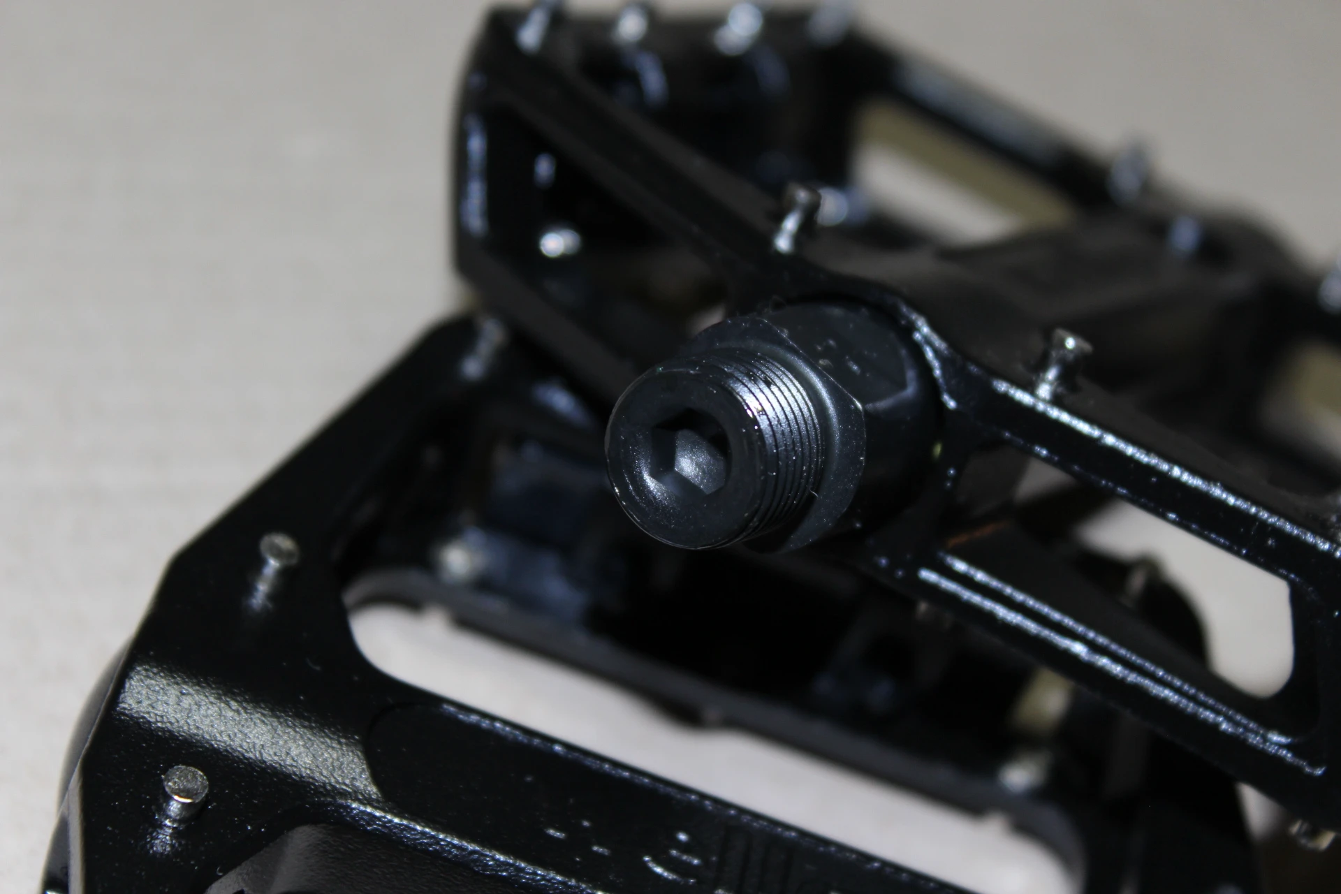 2. Wellgo platform pedal
