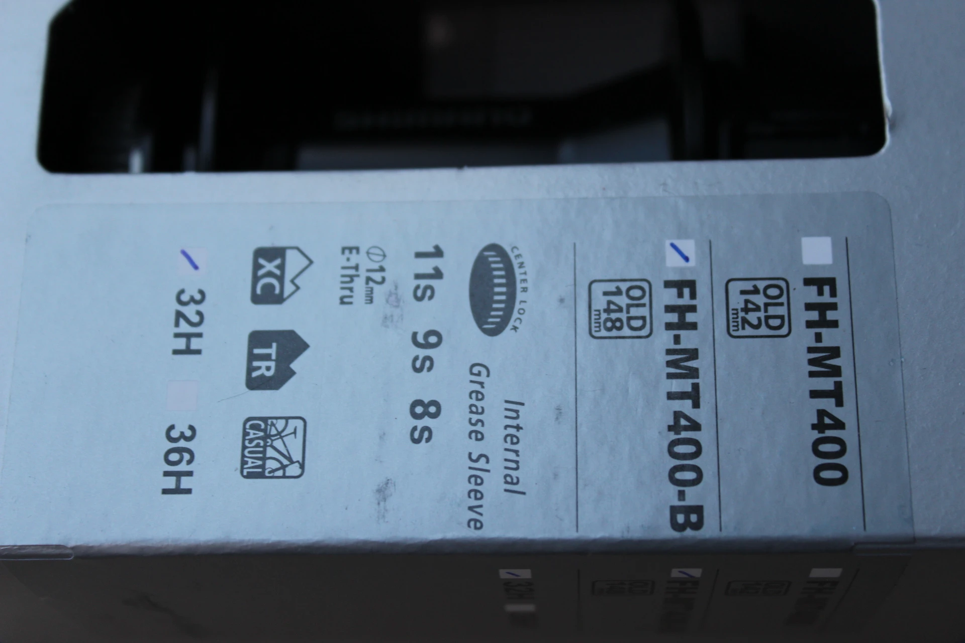6. Shimano FH-MT400-B - Centerlock - 12x148mm Boost