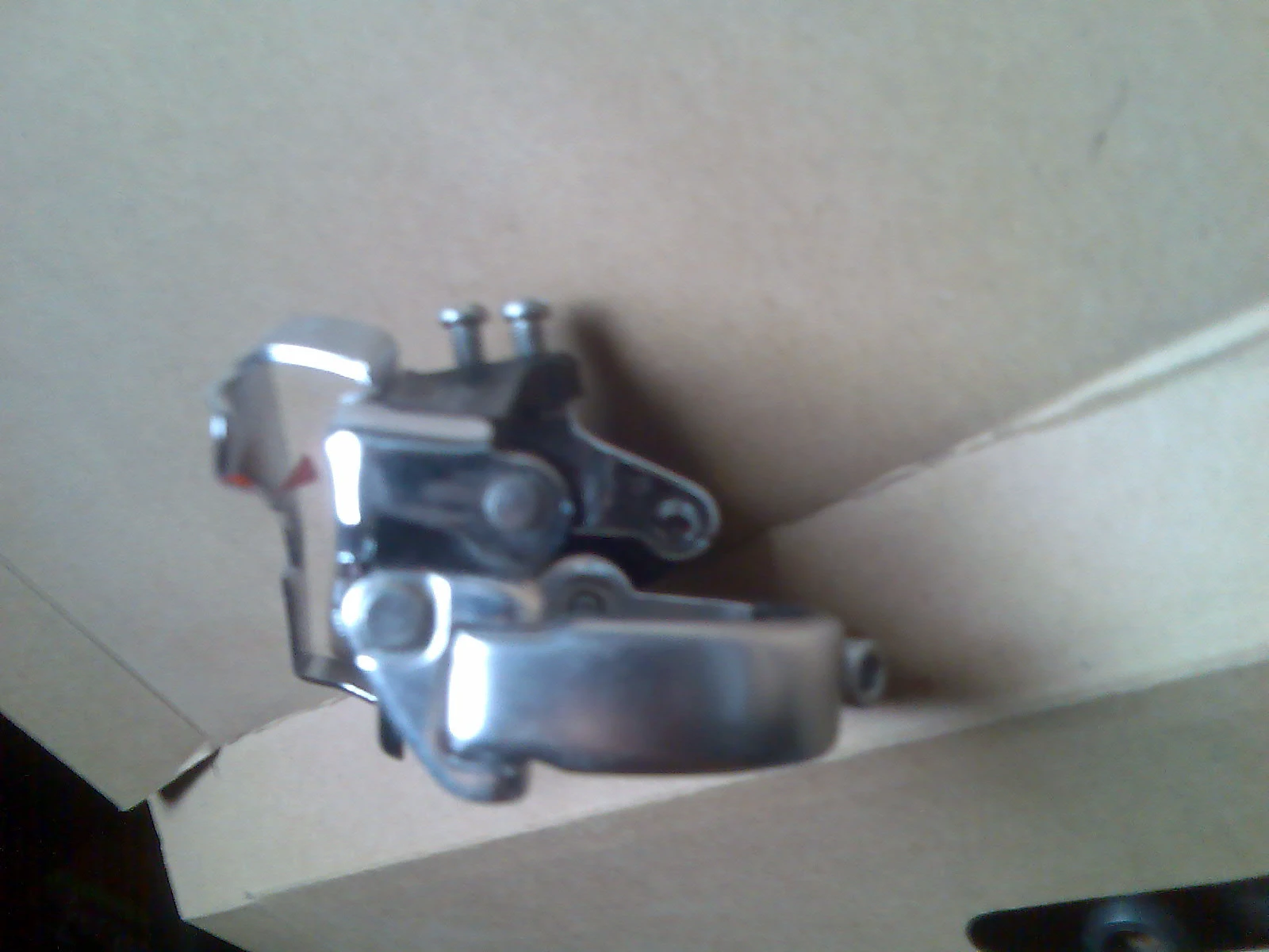 1. Deraior fata Shimano Alivio nou.