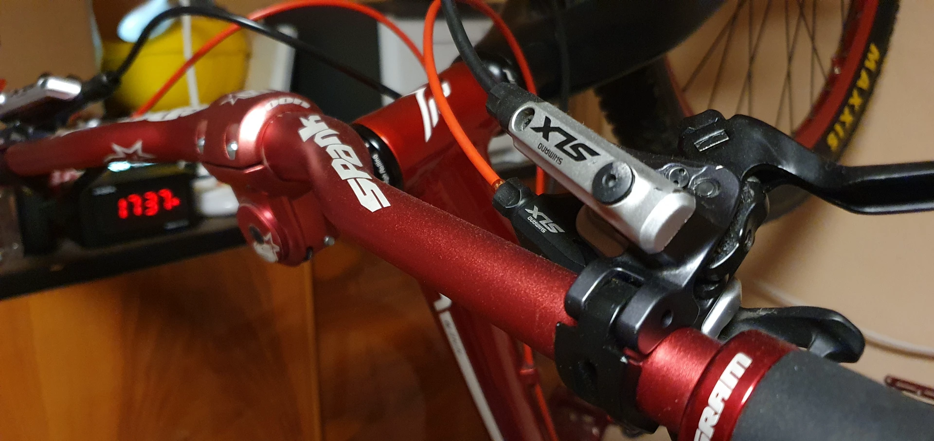 1. Bicicleta felt 29