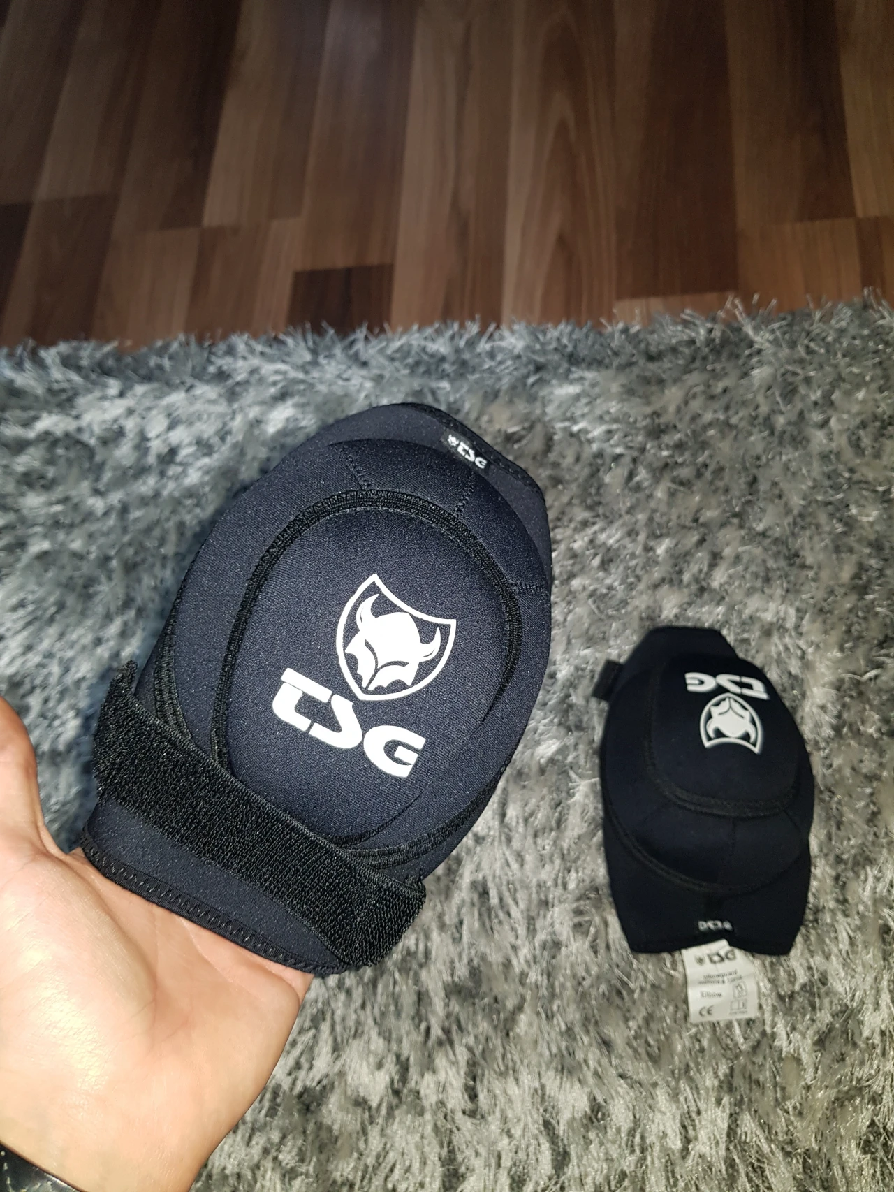 1. Cotiere / Genunchiere TSG
