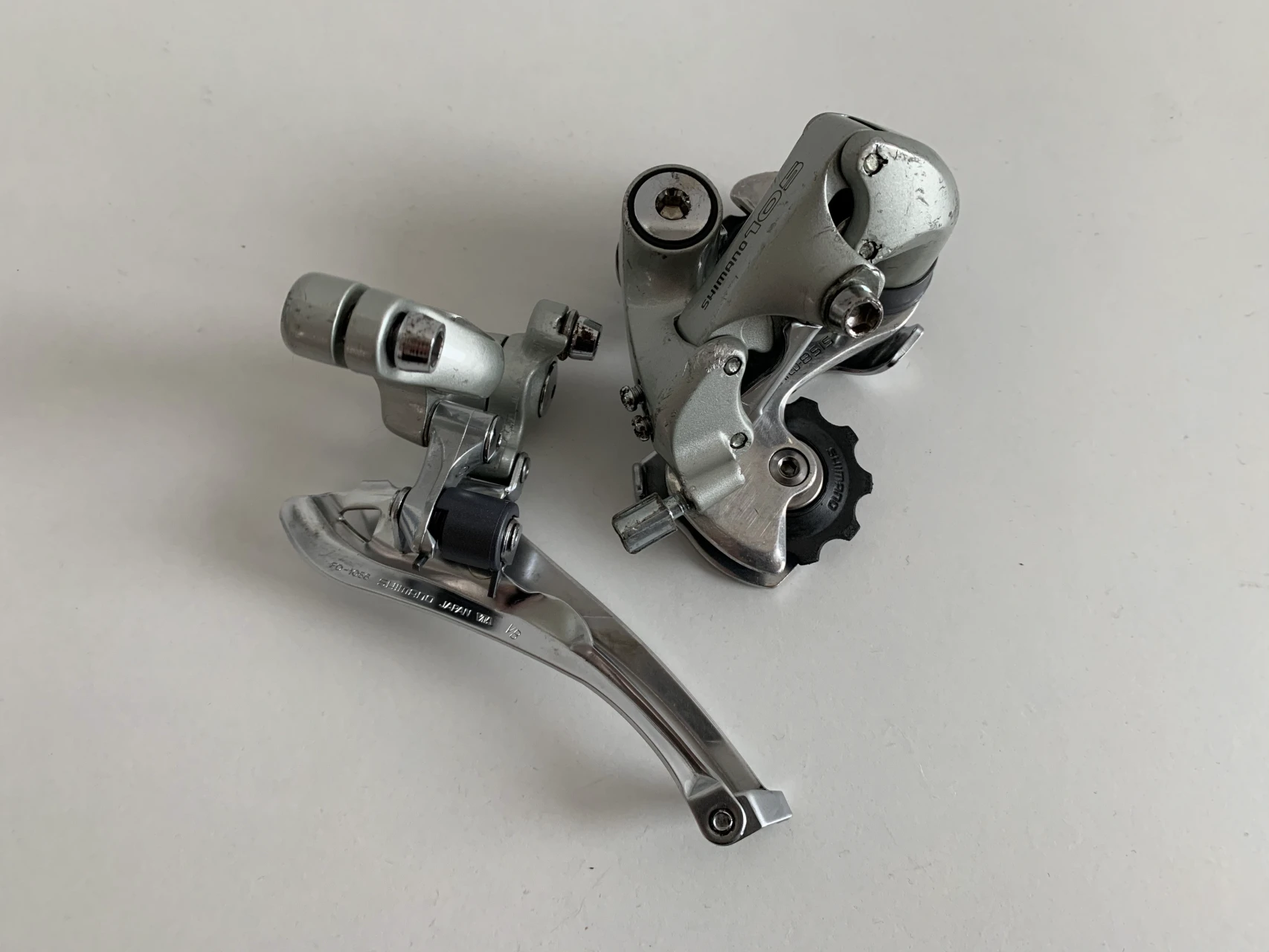 1. Clesti + schimbatoare Shimano 105 8vit
