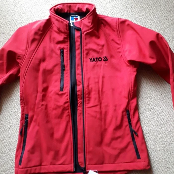 1. Jacheta Softshell Russell / drumetii munte-sport aer liber. M-Nou