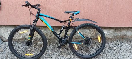 5. Bicicleta full suspension