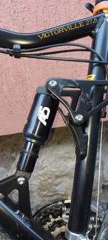3. Bicicleta full suspension